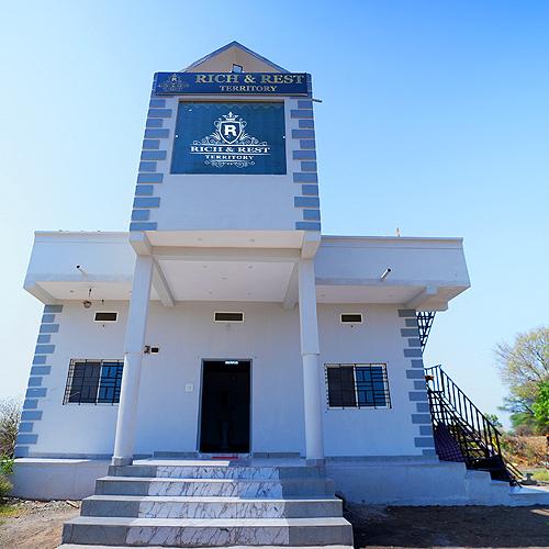 Rich and Rest Territory